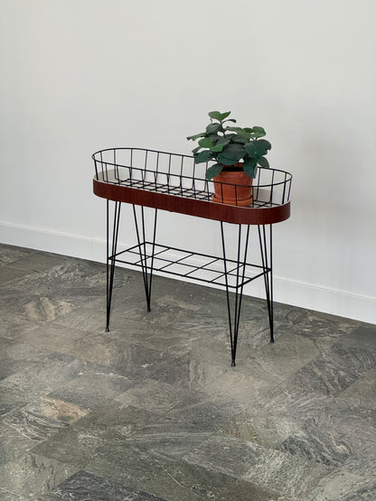 Blomsterbord ”Vici” i stringmodell, teak