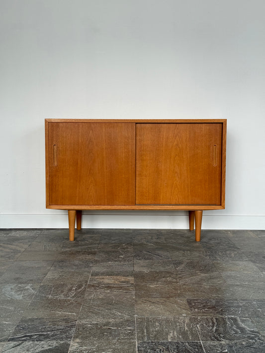Danskt sideboard Modell 50/5, Carlo Jensen för Poul Hundevad